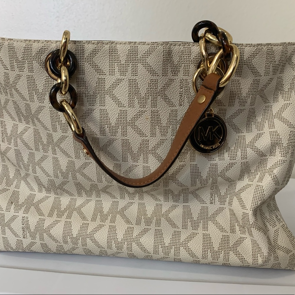 Michael Kors Cynthia medium satchel vanilla